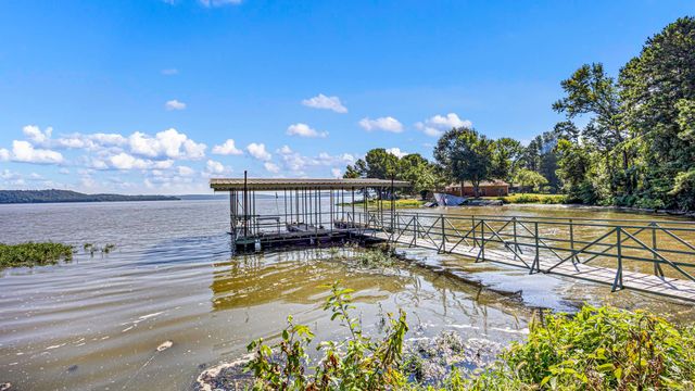 10101 Lakeshore Loop, Dardanelle, AR 72834