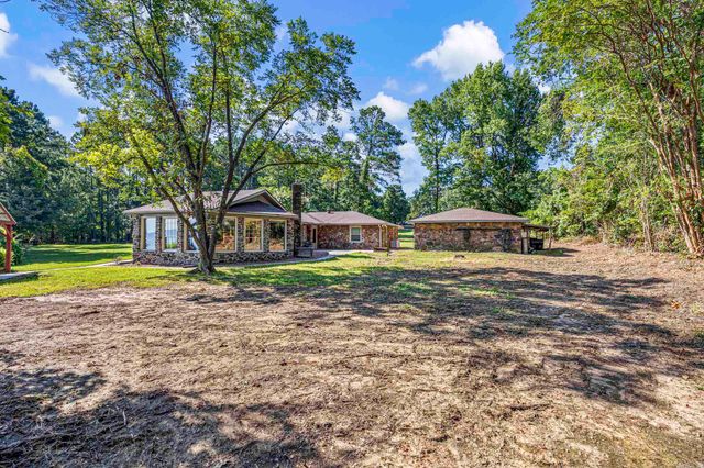 10101 Lakeshore Loop, Dardanelle, AR 72834