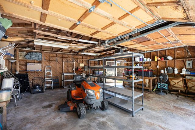 10101 Lakeshore Loop, Dardanelle, AR 72834