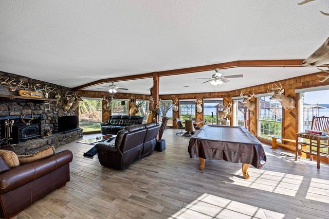 10101 Lakeshore Loop, Dardanelle, AR 72834
