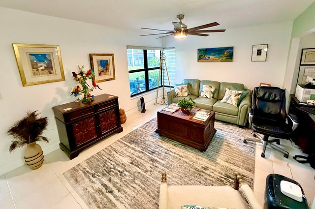 16768 Oak Hill Trail 1214, Delray Beach, FL 33484