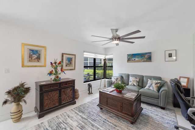 16768 Oak Hill Trail 1214, Delray Beach, FL 33484