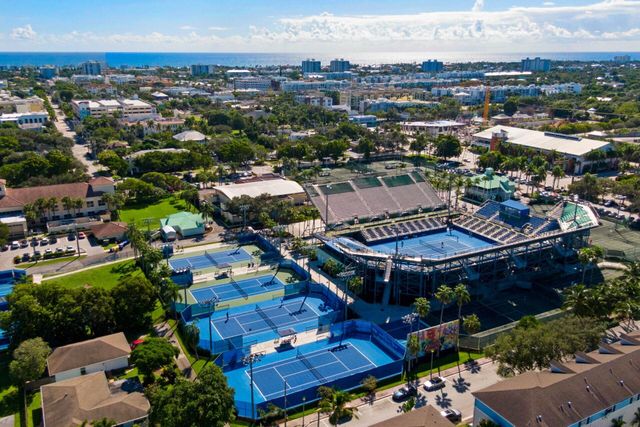 16768 Oak Hill Trail 1214, Delray Beach, FL 33484