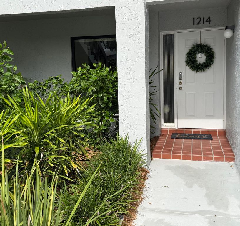 16768 Oak Hill Trail 1214, Delray Beach, FL 33484