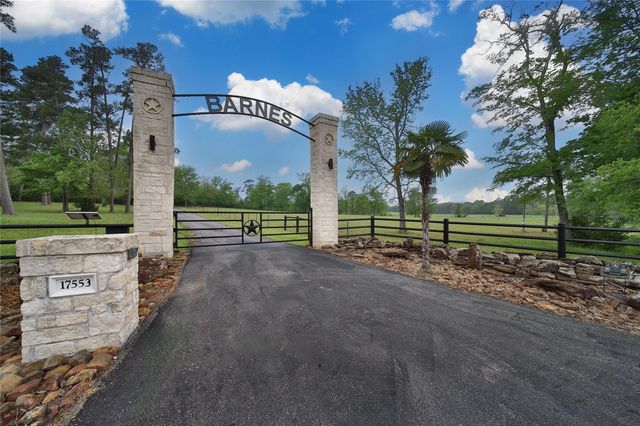 17553 Fm 149, Montgomery, TX 77356