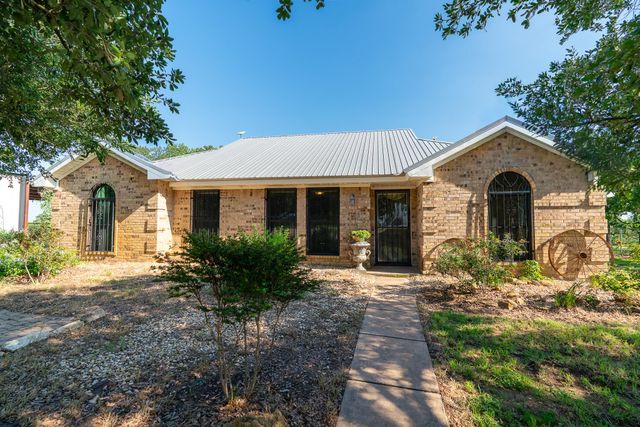 400 619 SPUR, Elgin, TX 78621