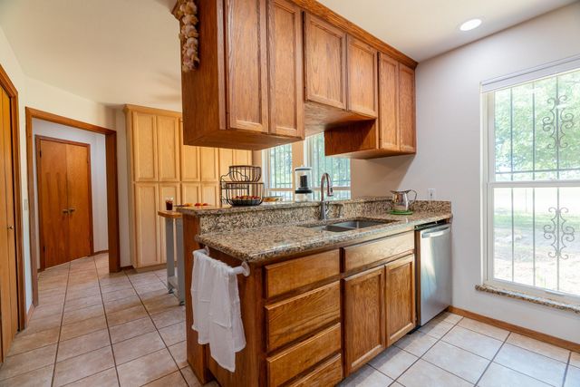 400 619 SPUR, Elgin, TX 78621