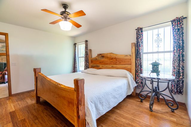 400 619 SPUR, Elgin, TX 78621