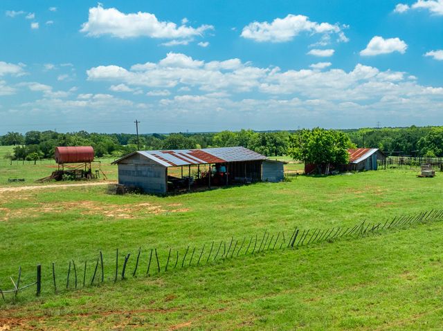 400 619 SPUR, Elgin, TX 78621