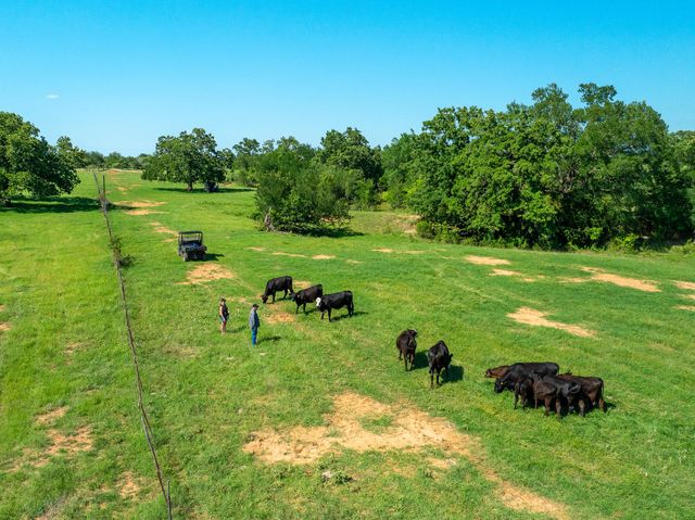400 619 SPUR, Elgin, TX 78621