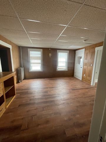 71 Arlington St, Fitchburg, MA 01420