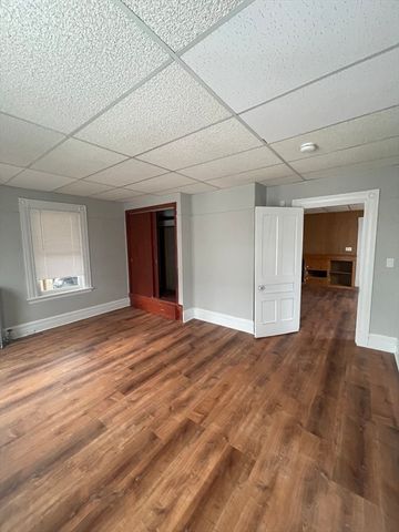 71 Arlington St, Fitchburg, MA 01420