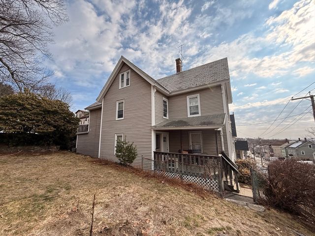 71 Arlington St, Fitchburg, MA 01420