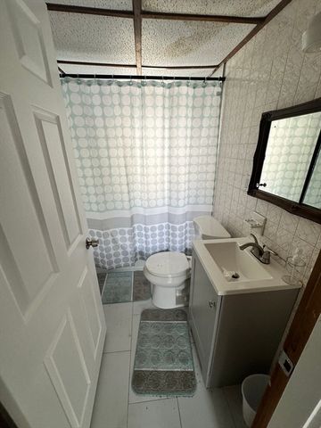 71 Arlington St, Fitchburg, MA 01420