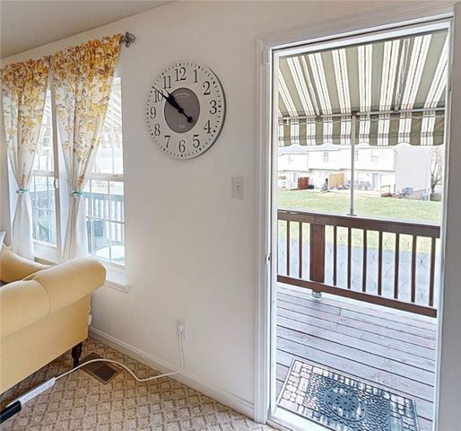 1368 Meadowbrook Dr, North Strabane, PA 15317