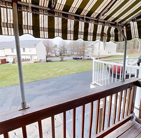1368 Meadowbrook Dr, North Strabane, PA 15317