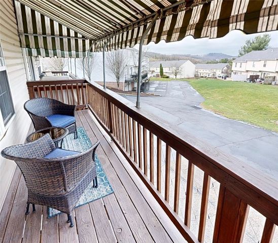 1368 Meadowbrook Dr, North Strabane, PA 15317