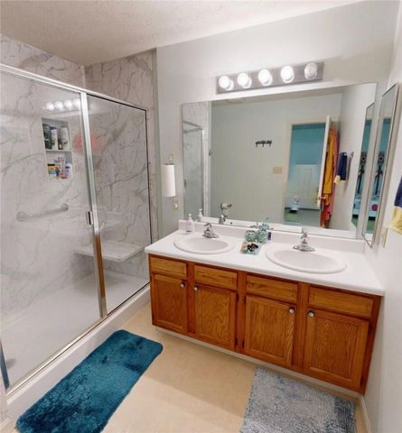 1368 Meadowbrook Dr, North Strabane, PA 15317