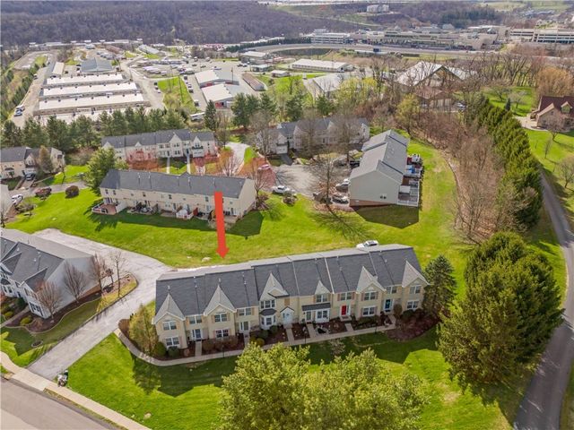 1368 Meadowbrook Dr, North Strabane, PA 15317