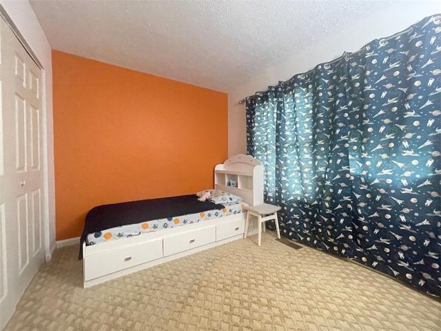 1368 Meadowbrook Dr, North Strabane, PA 15317