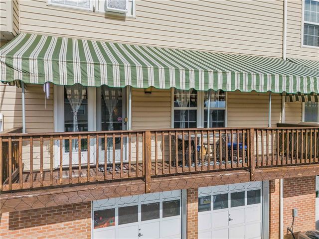 1368 Meadowbrook Dr, North Strabane, PA 15317