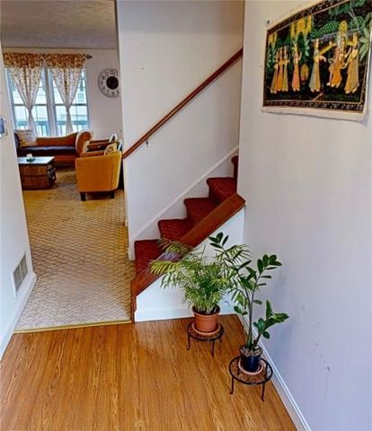 1368 Meadowbrook Dr, North Strabane, PA 15317