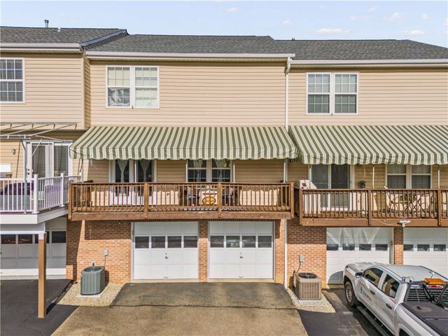 1368 Meadowbrook Dr, North Strabane, PA 15317