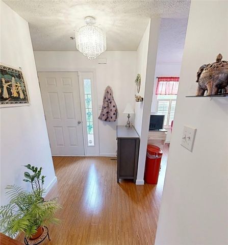 1368 Meadowbrook Dr, North Strabane, PA 15317