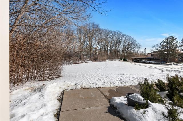 19546 Northridge Drive, Northville, MI 48167