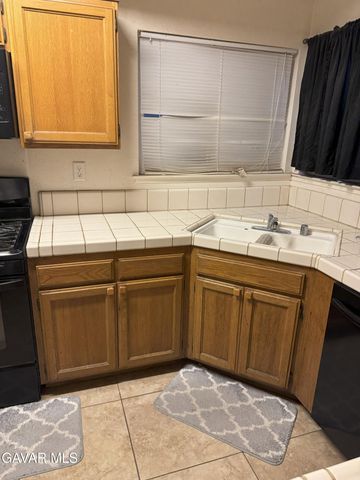 3440 Citrine Lane, Rosamond, CA 93560