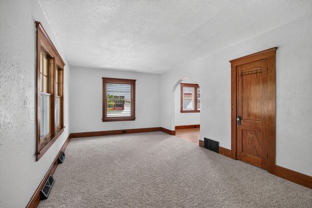 311 Gilbert Street, Jackson, MI 49201