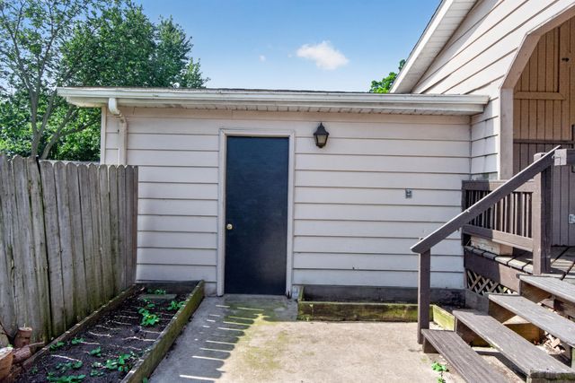 311 Gilbert Street, Jackson, MI 49201