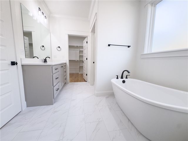 7 Torran Lane, Bella Vista, AR 72715