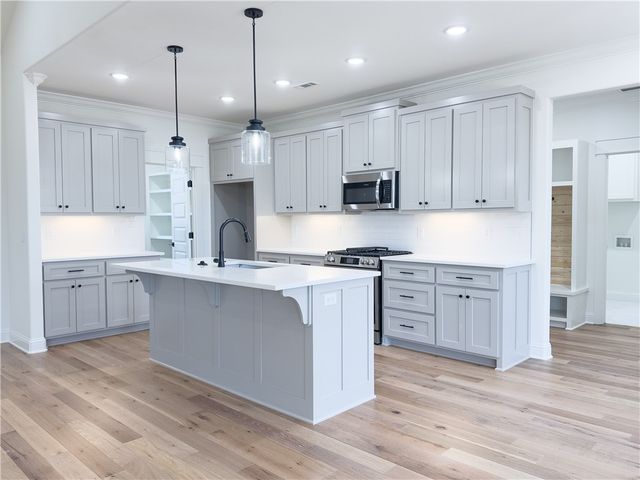 7 Torran Lane, Bella Vista, AR 72715