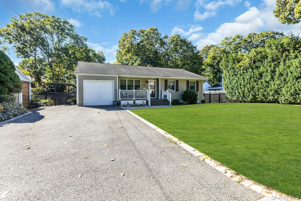 49 Muriel Place, West Sayville, NY 11796 — photo 3