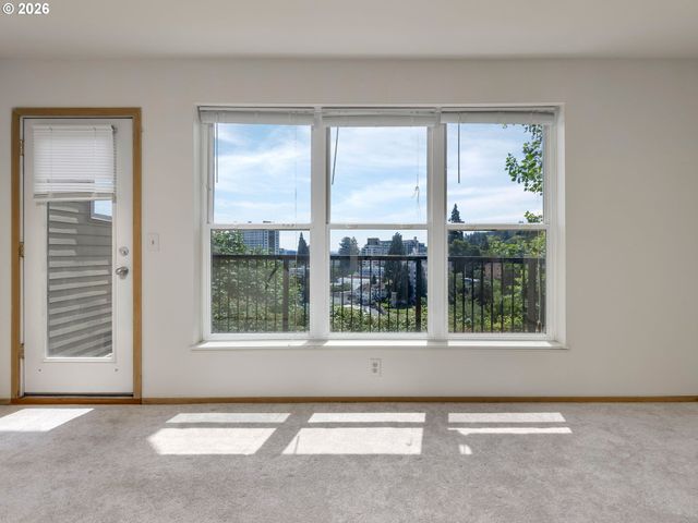 232 Nw UPTOWN Ter 1B, Portland, OR 97210