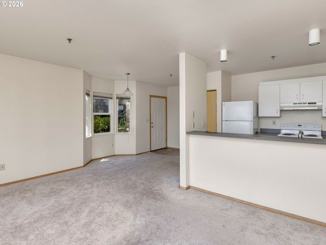 232 Nw UPTOWN Ter 1B, Portland, OR 97210
