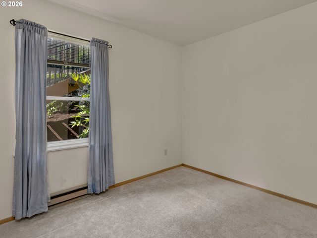 232 Nw UPTOWN Ter 1B, Portland, OR 97210