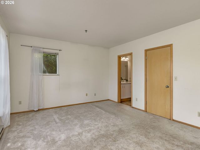 232 Nw UPTOWN Ter 1B, Portland, OR 97210