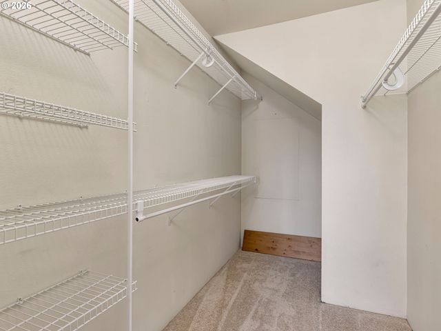 232 Nw UPTOWN Ter 1B, Portland, OR 97210