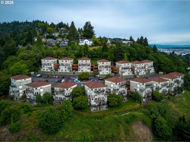 232 Nw UPTOWN Ter 1B, Portland, OR 97210