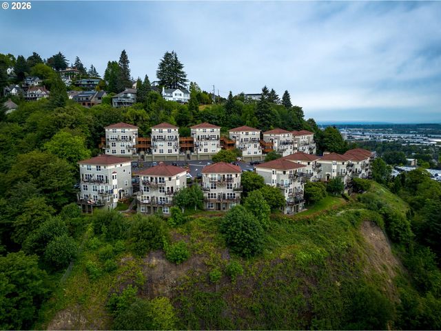 232 Nw UPTOWN Ter 1B, Portland, OR 97210