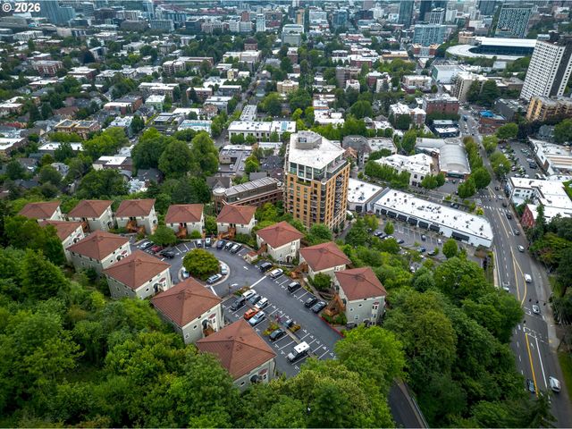 232 Nw UPTOWN Ter 1B, Portland, OR 97210