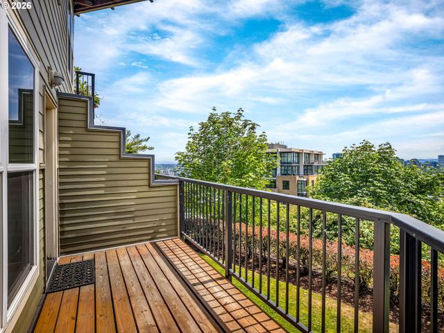232 Nw UPTOWN Ter 1B, Portland, OR 97210