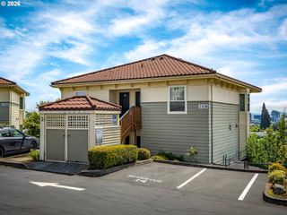 232 Nw UPTOWN Ter 1B, Portland, OR 97210