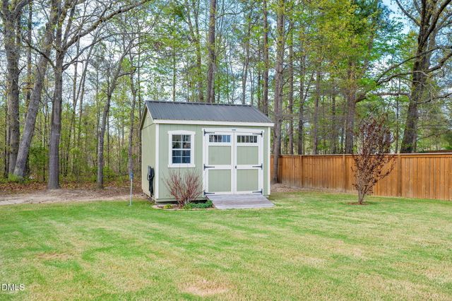 378 Avery Pond Drive, Fuquay Varina, NC 27526