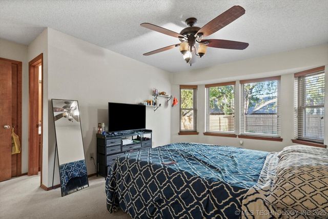 8710 S 88th East East Avenue, Tulsa, OK 74133