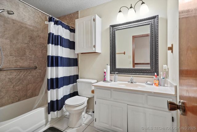 8710 S 88th East East Avenue, Tulsa, OK 74133