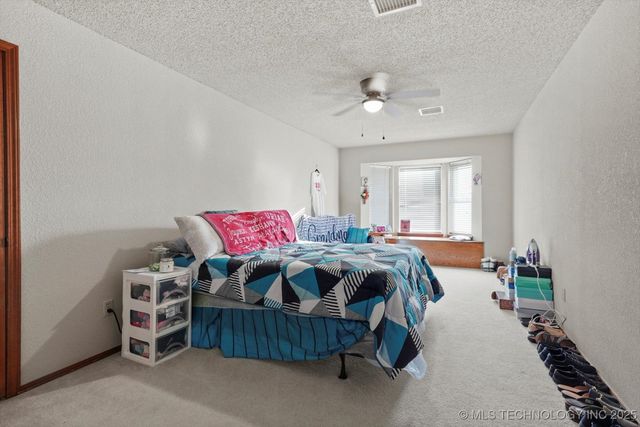 8710 S 88th East East Avenue, Tulsa, OK 74133