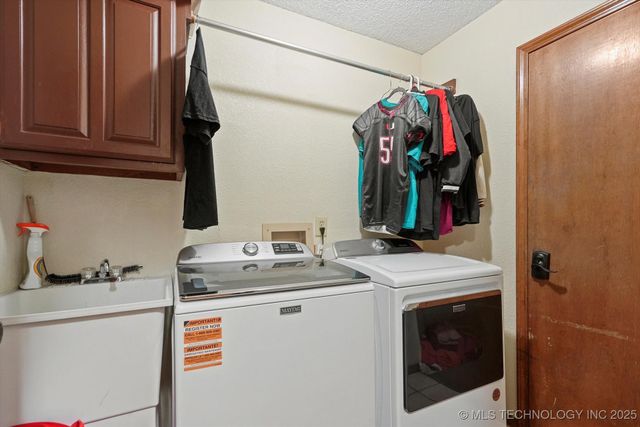 8710 S 88th East East Avenue, Tulsa, OK 74133